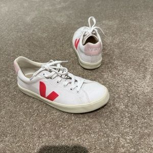Veja Esplar Pink Red Canvas